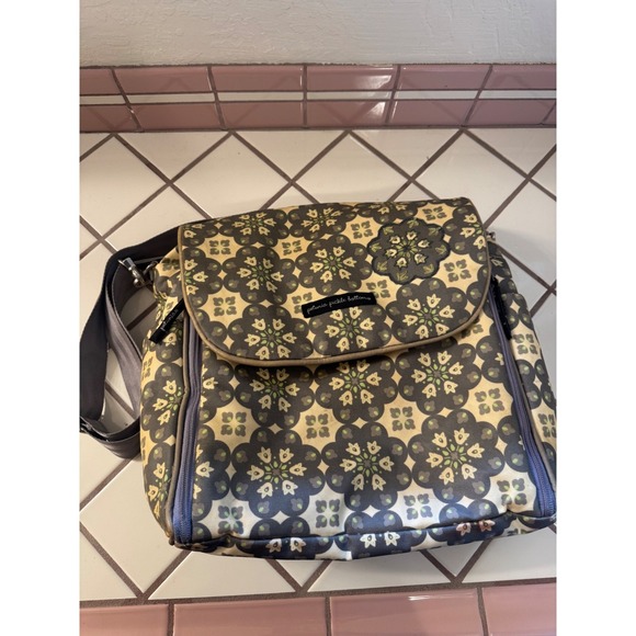 Petunia Pickle Bottom Handbags - Petunia Pickle Bottom Floral Messenger Diaper Bag Convertible Backpack Purse